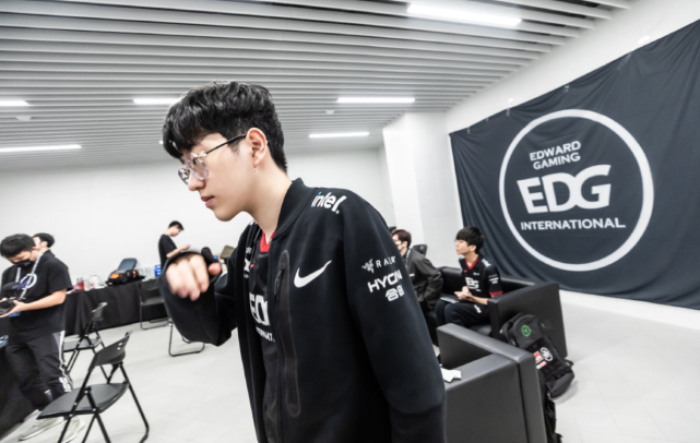 赛注入了新 赛注入了新