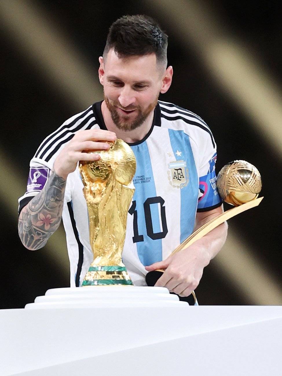 分击败雄鹿 分击败雄鹿